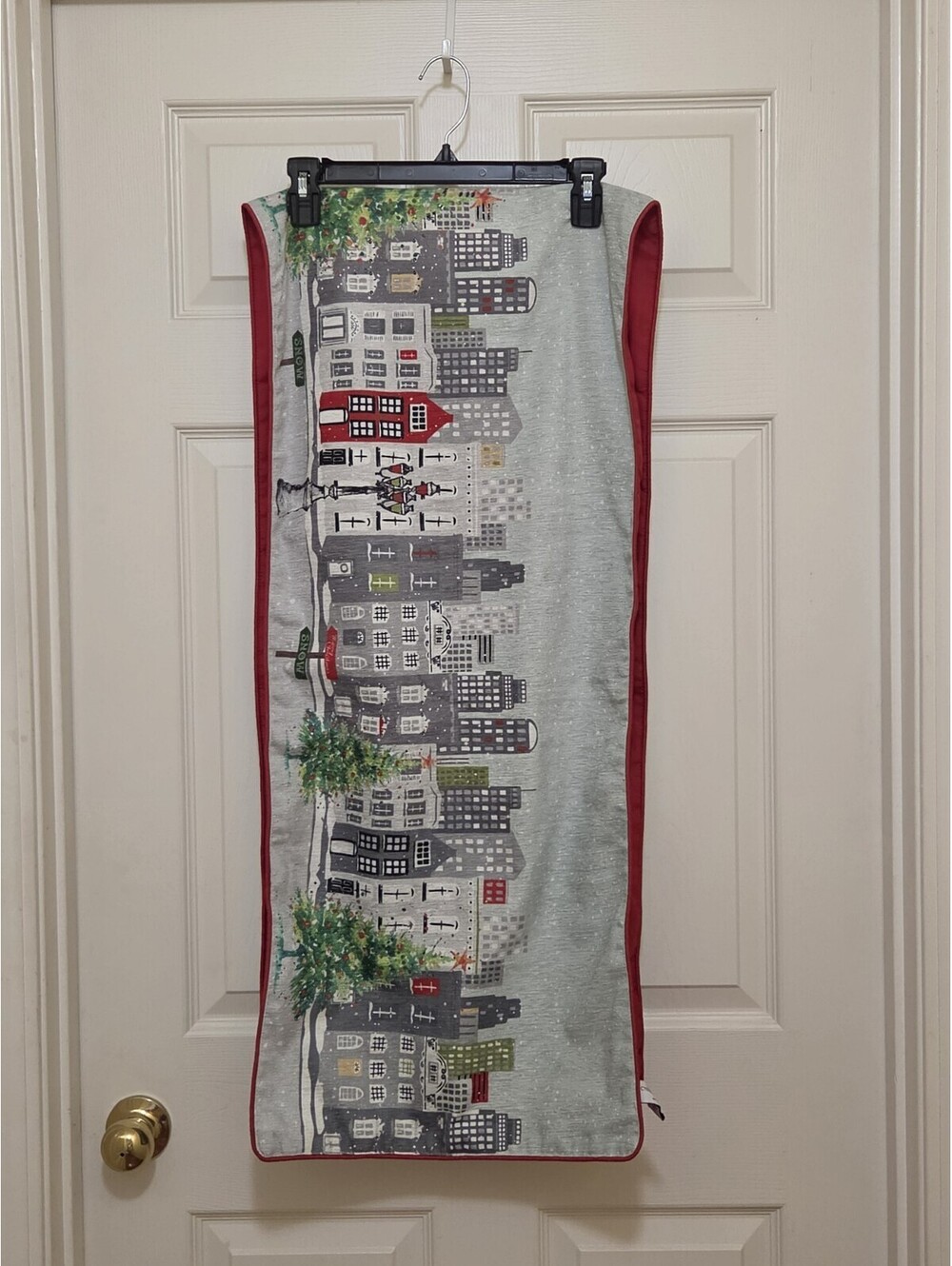 CYNTHIA ROWLEY New York Table Runner City Skyline Holiday 6ft X 16in